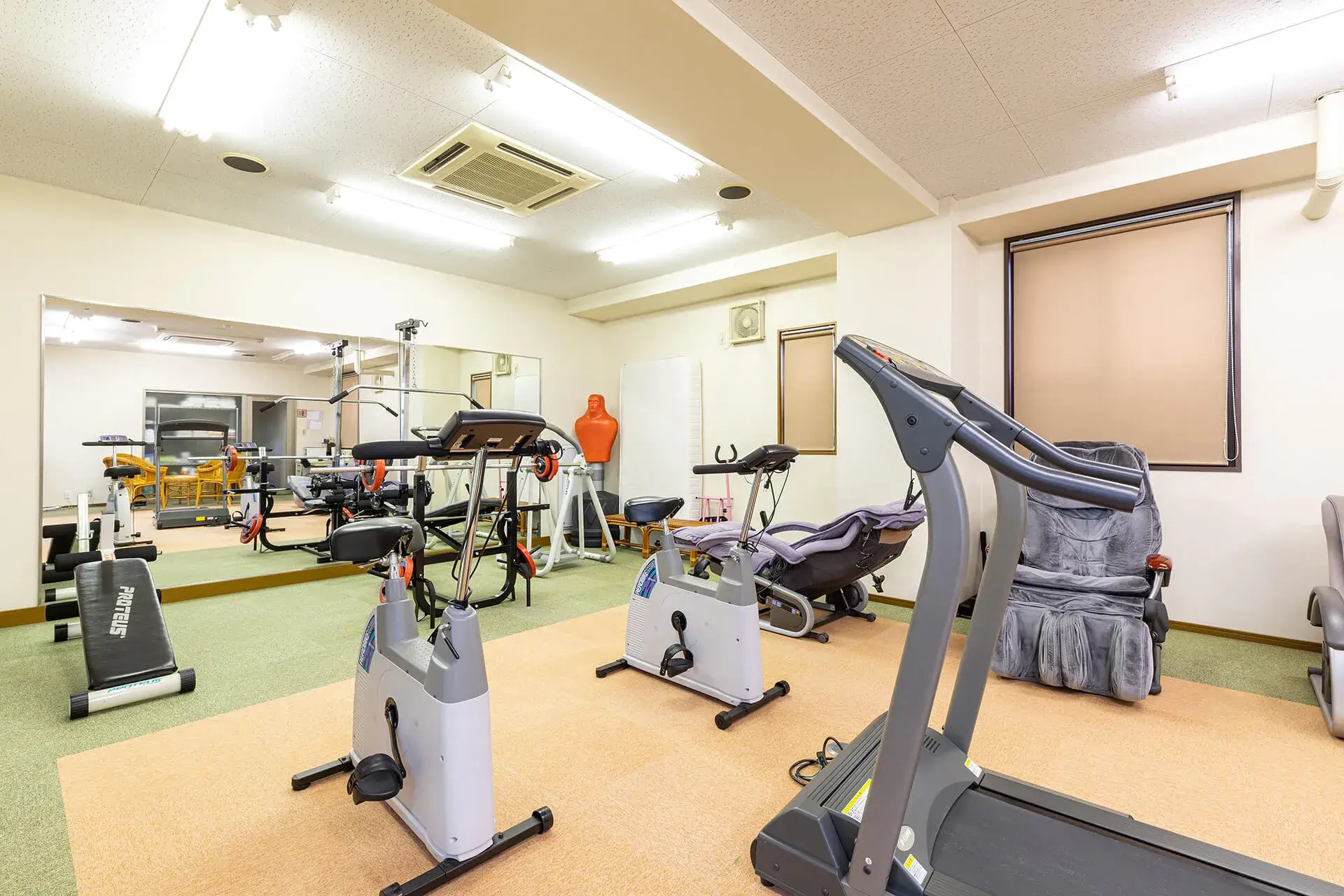 フィットネスルーム